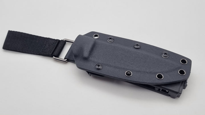 Berserker Kydex Messerscheide mit Tek Lok und Dangler-Adapter