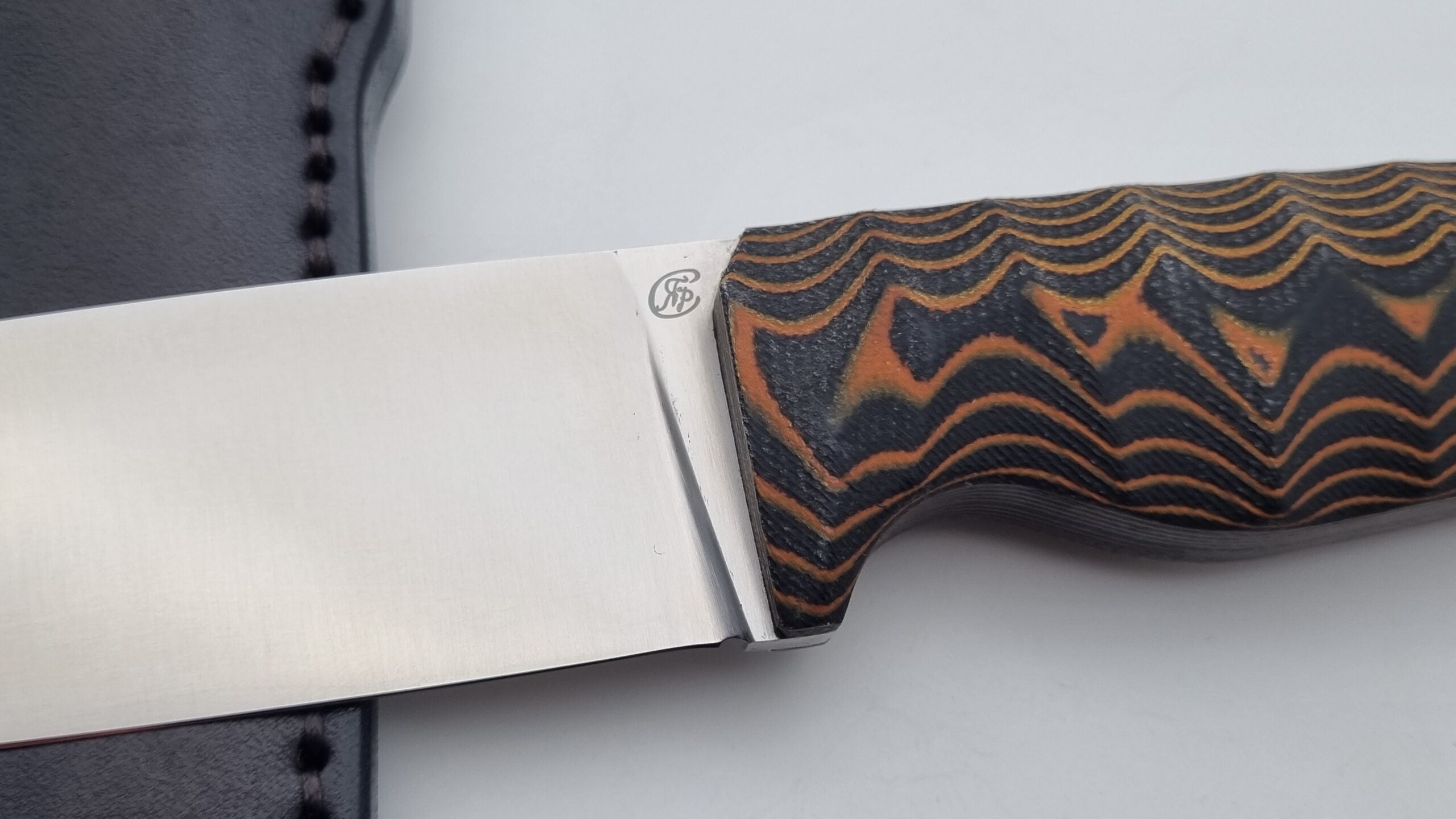 Berserker JARS Jagd Outdoor Messer Orange/Black Micarta Leder