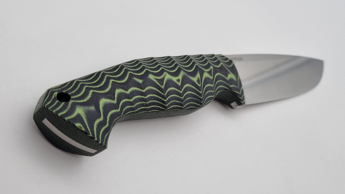 Leopard JARS Jagd Outdoor Messer N690 60HRC    Neon/Black Micarta Kydex