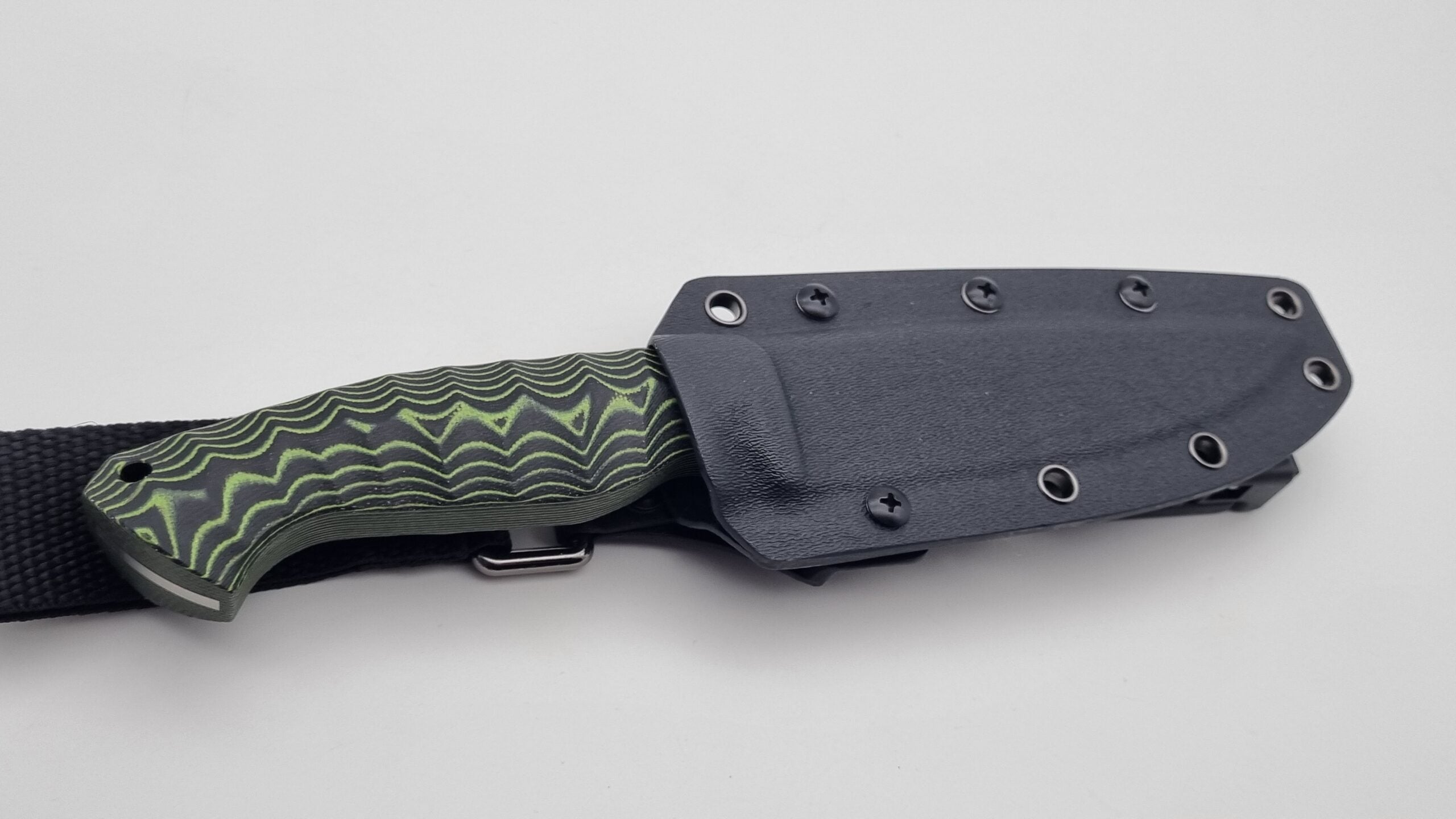 Norka Kydex Messerscheide mit Tek Lok und Dangler-Adapter