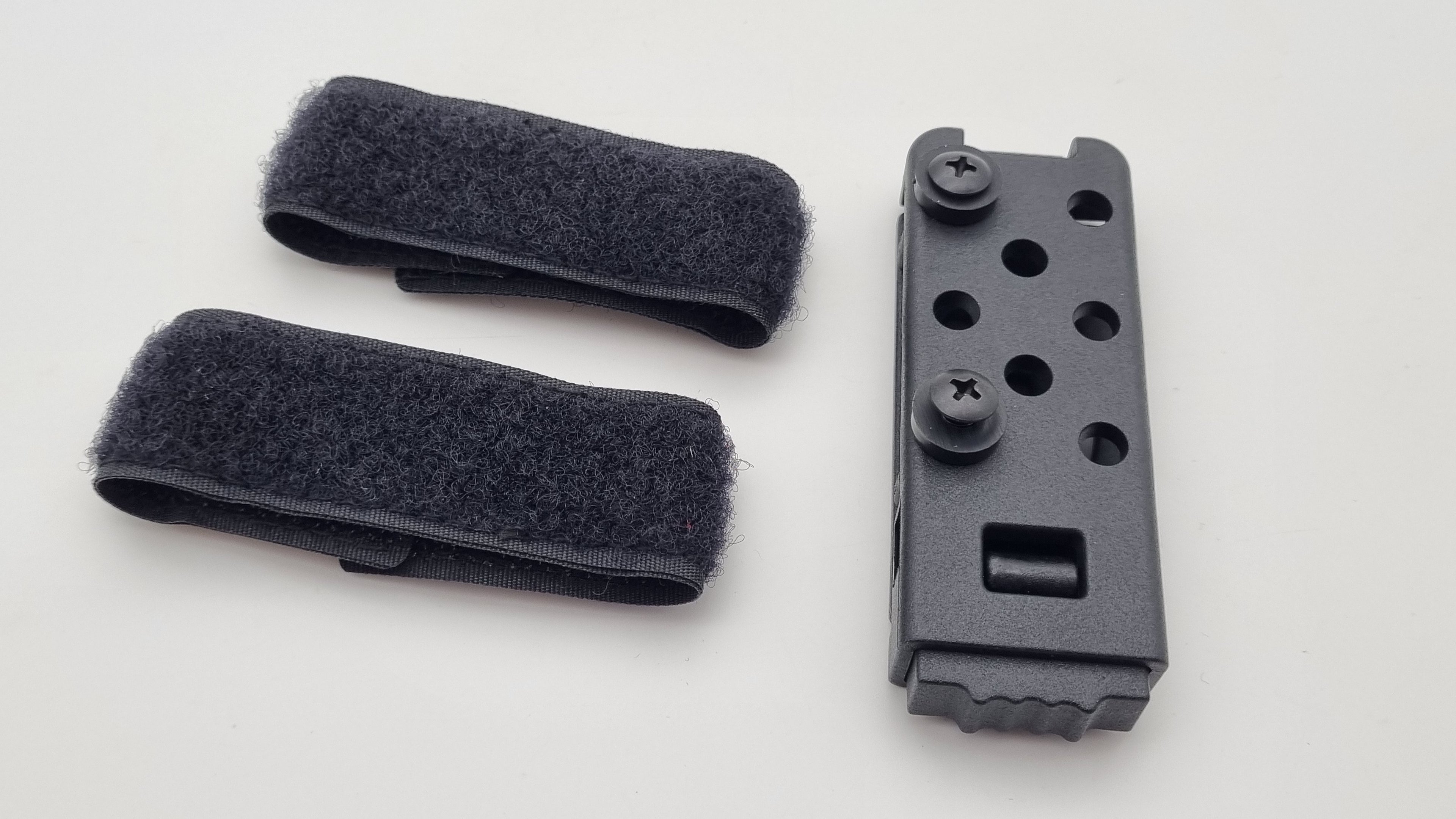 Universal Tandem Adapter mit Tek Lok und 2 Klettstreifen für Paar Trageweise